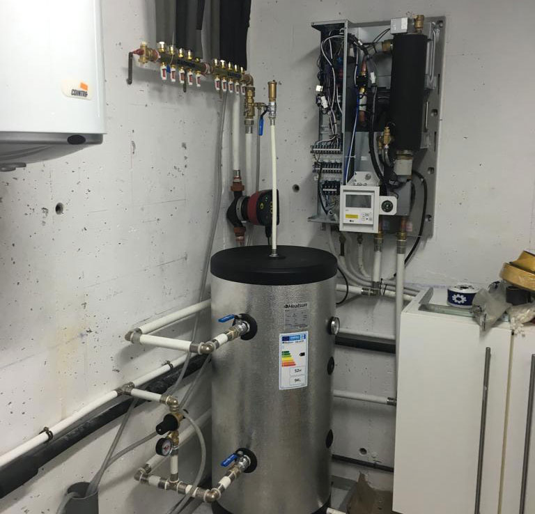 Instalacion-aerotermia-climatizacion-velez-malaga-torre-del-mar-axarquia